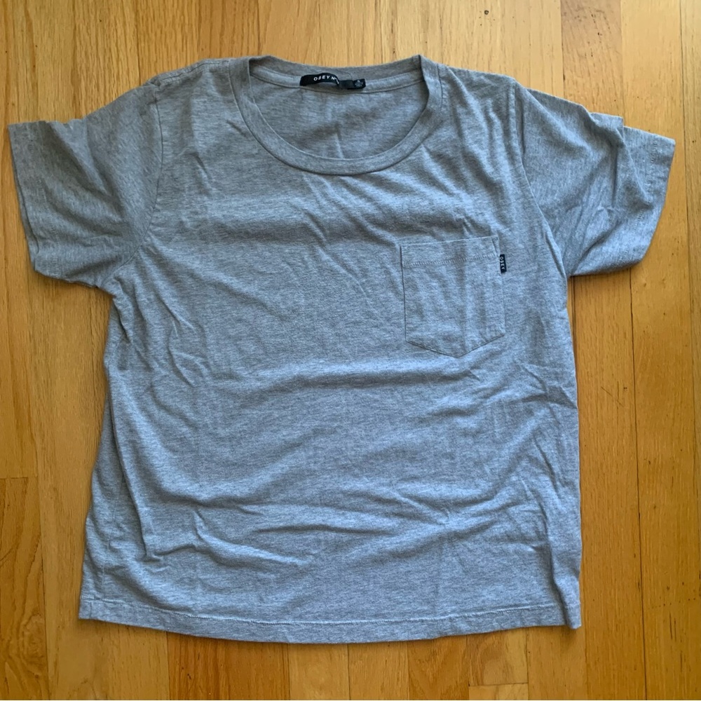 Obey grey t-shirt // Sz Small